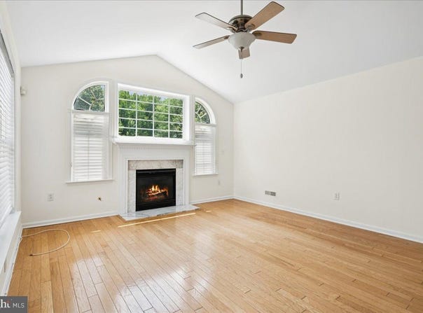 182 FEDERAL POINT BOULEVARD, TRENTON, NJ 08648
