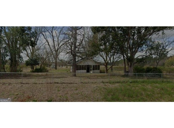 1019 D H Alderman Road, Moultrie, GA 31788