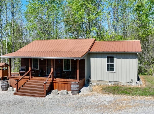 185 S Wind Lane, Burkesville, KY 42717