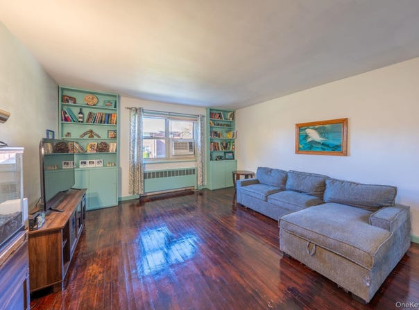 44 Dehaven Drive, Yonkers, NY 10703