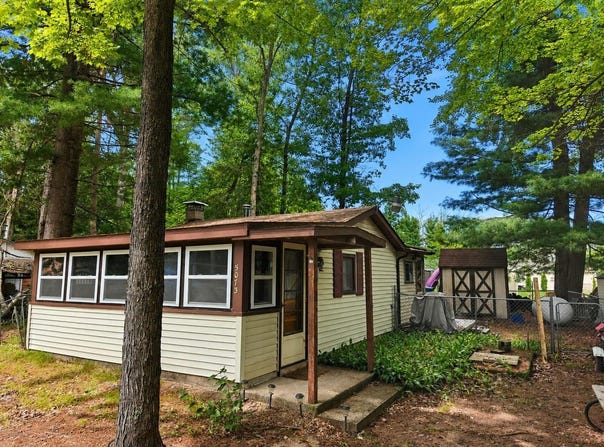 5073 E Cranberry Lake Road, Harrison, MI 48625