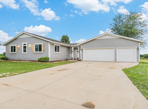 168 14th Street, Plainwell, MI 49080