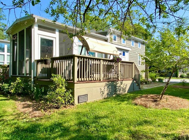 199 Drifting Brook Lane, Flat Rock, NC 28731