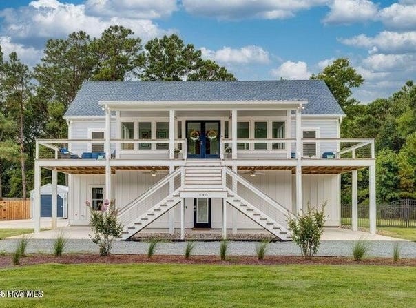 640 Avila Drive, Hampstead, NC 28443