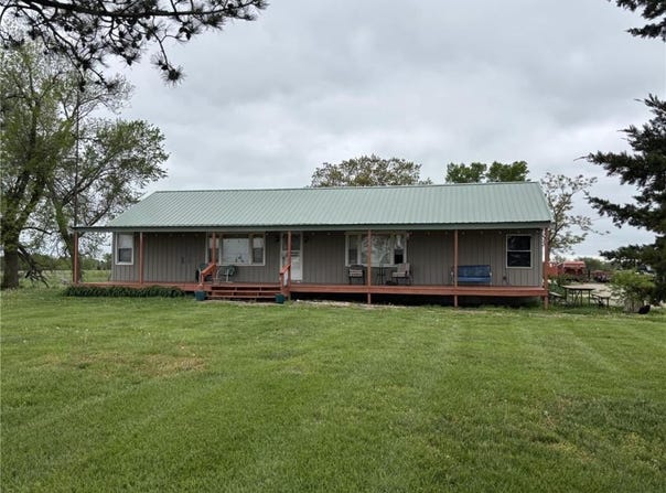 32592 SE 500 Road, Kincaid, KS 66039