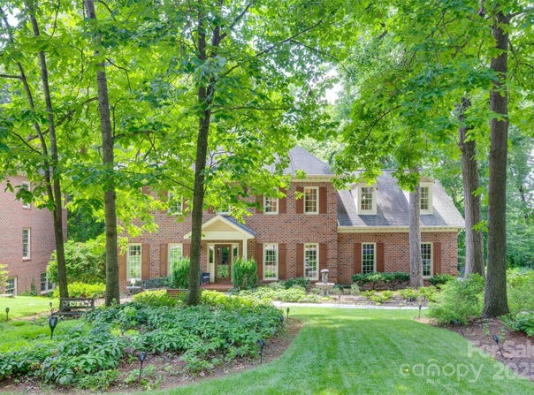 10215 Balmoral Circle, Charlotte, NC 28210