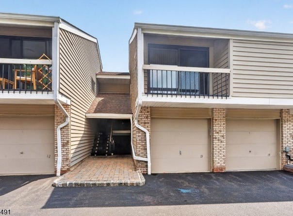 13 Evergreen Dr, Union Twp., NJ 08809-1140