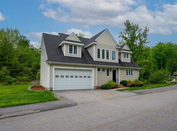 2 Maria Lane 2, Worcester, MA 01606