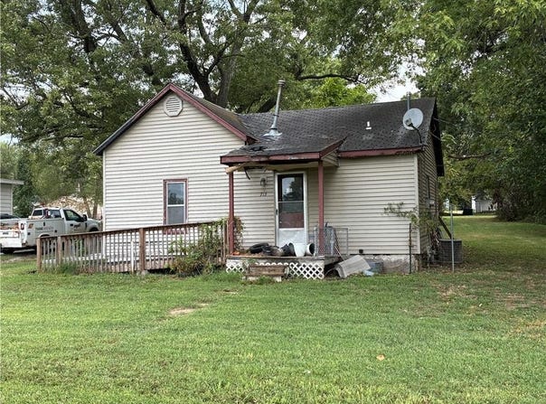 713 E Jefferson Street, Clinton, MO 64788