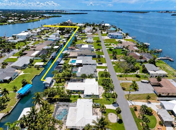 1429 LEMON BAY Drive, ENGLEWOOD, FL 34223