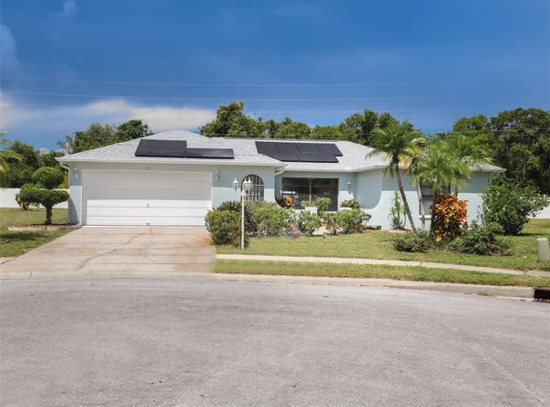 2431 PINETTA COURT, HOLIDAY, FL 34691
