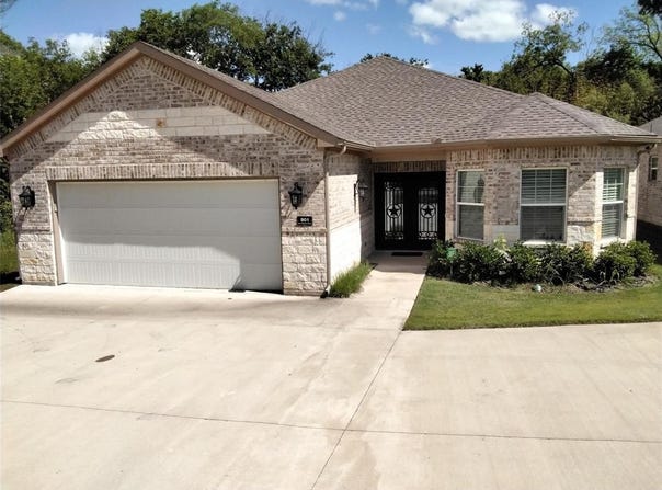 901 E Jefferson Street, Van Alstyne, TX 75495