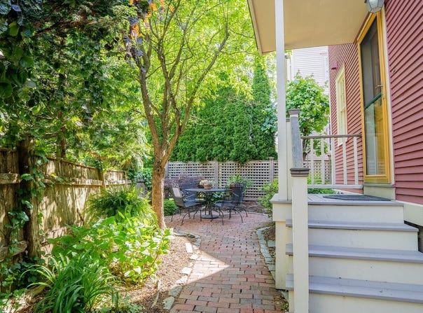 11 Howard Street, Portsmouth, NH 03801