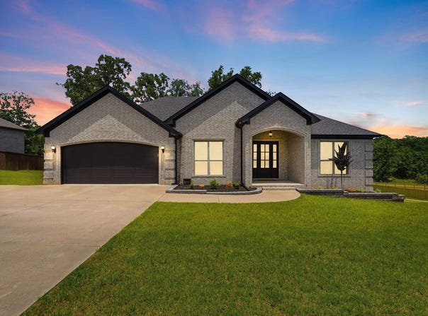 8568 Rapid Water Dr, Sherwood, AR 72120