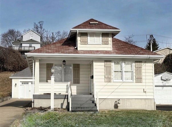 1604 Ross Hill Rd, Patterson Twp, PA 15010