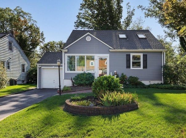 15 Waverly Pl, Cranford Twp., NJ 07016-1709