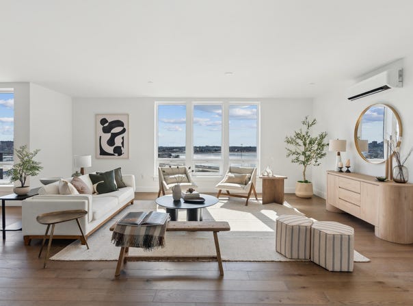 218 Washington Avenue, Portland, ME 04101