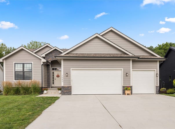 1040 W Trace Place, Polk City, IA 50226