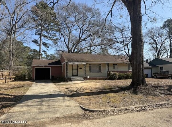 1054 Matthews Avenue, Jackson, MS 39209