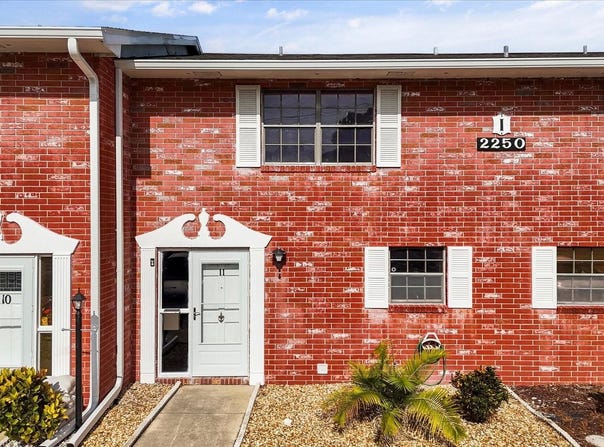 2250 S PALMETTO AVENUE, DAYTONA BEACH, FL 32119