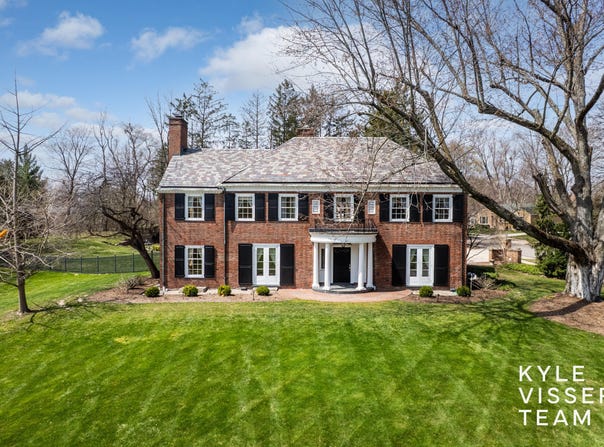 31 Mayfair Drive NE, Grand Rapids, MI 49503