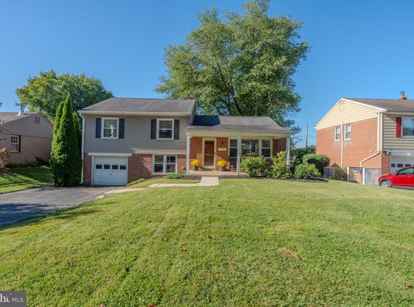 720 WISTERIA Drive, NEWTOWN SQUARE, PA 19073