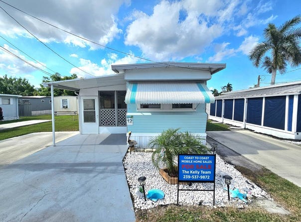 541 New York Dr., Fort Myers, FL 33905