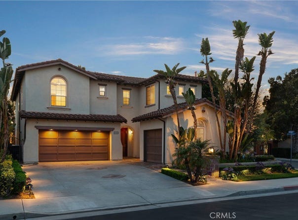 19055 Redford Lane, Huntington Beach, CA 92648
