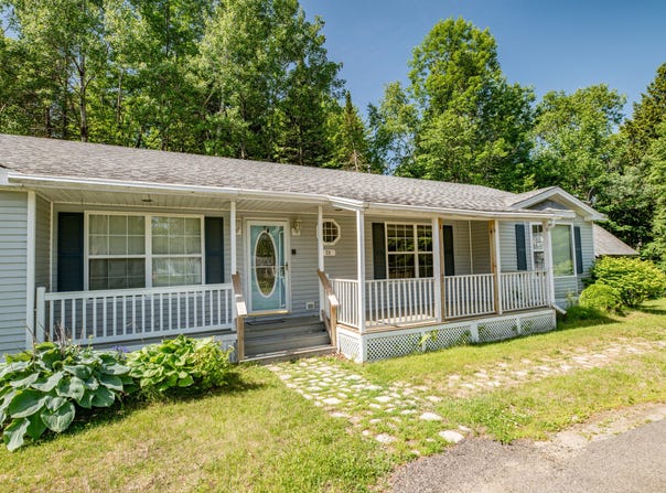 20 Punky Lane, Waterville, ME 04901