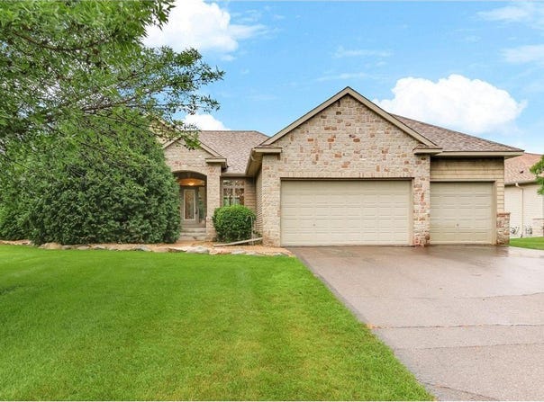 22813 Zion Parkway NW, Oak Grove, MN 55005