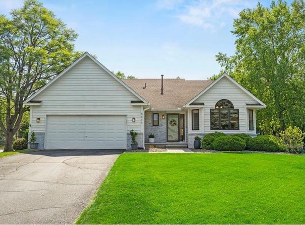 4417 Braddock Trail, Eagan, MN 55123