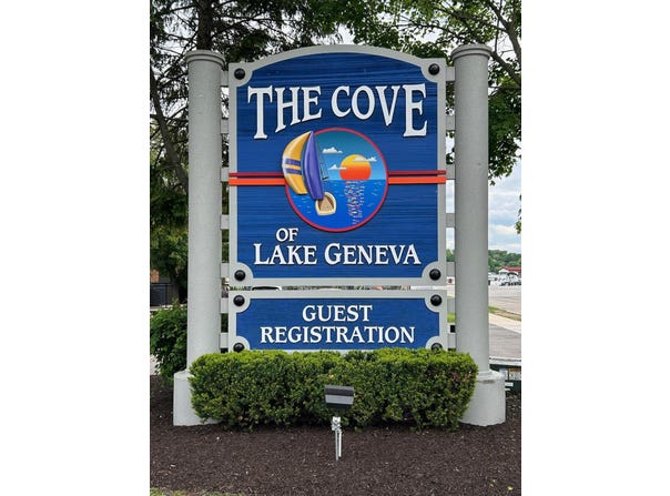 111 Center St, Lake Geneva, WI 53147