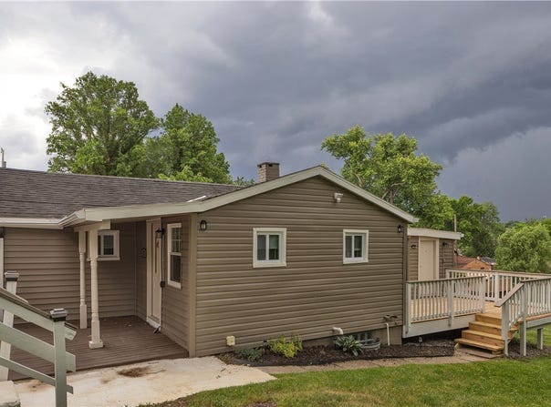 121 College Ave, Plum Boro, PA 15239