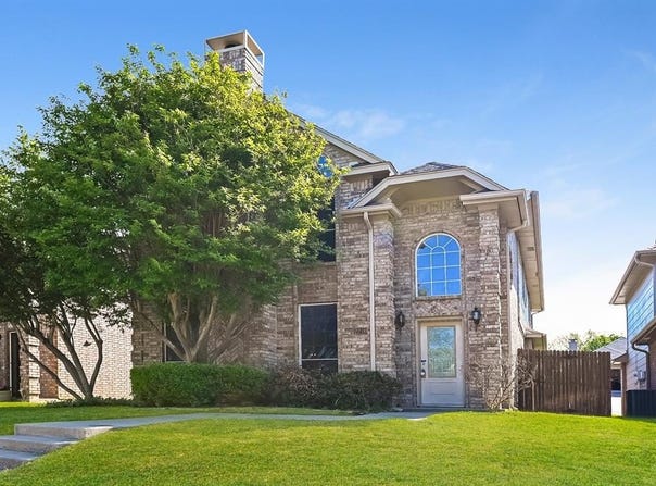 2210 Meadowstone Drive, Carrollton, TX 75006