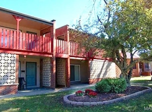 103 E 7TH Street, O'Fallon, IL 62269