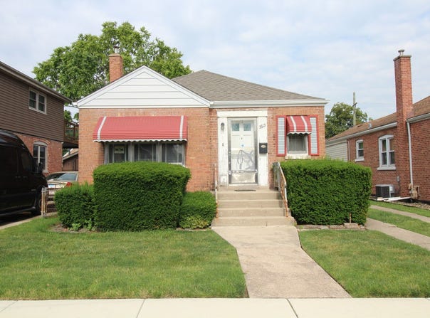 5615 S Nordica Avenue, Chicago, IL 60638