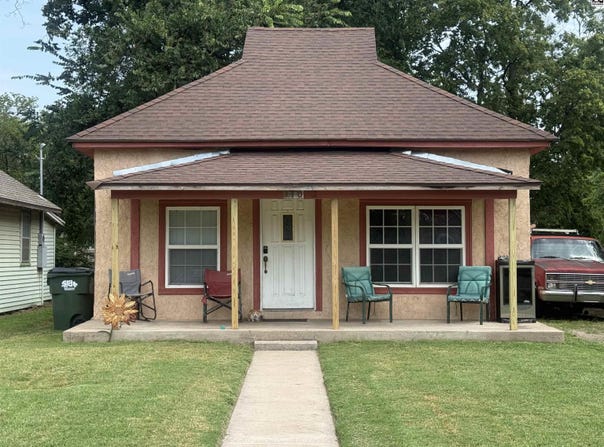 210 E Osborne St, Hutchinson, KS 67501
