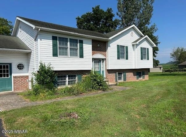 90 SHAWNEE DRIVE, Muncy, PA 17756