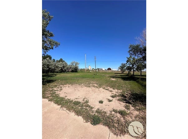415 E Montana Avenue, Baker, MT 59313