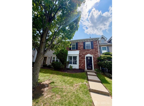 13 DARTMOUTH Way, North Brunswick, NJ 08902