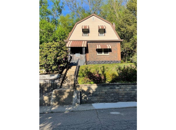 709 Charles St, Carnegie, PA 15106