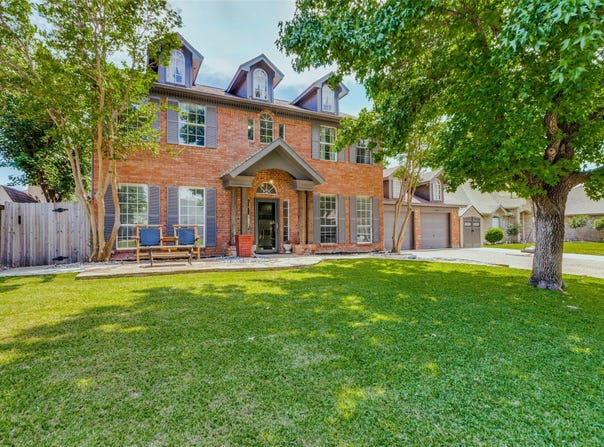 1228 Concho Drive, Benbrook, TX 76126