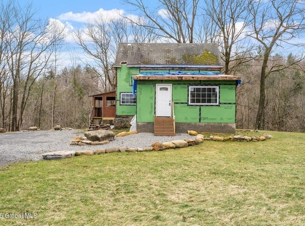 1016 Langley Road, Florida, NY 12010