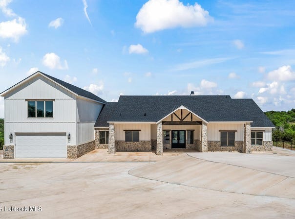 2627 Ward Road, Justiceburg, TX 79330