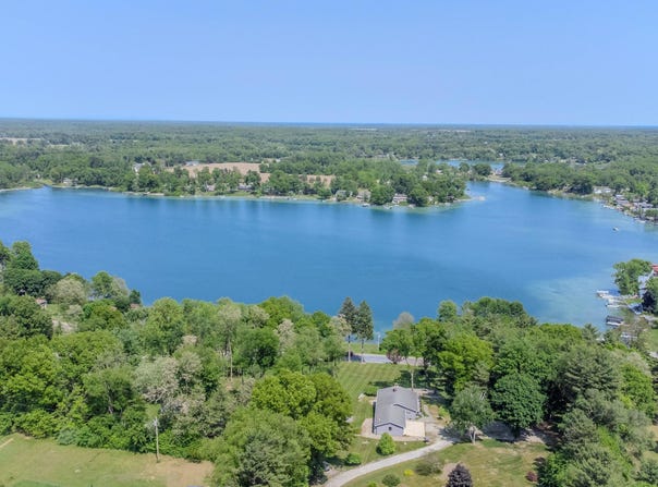 66109 Hideaway Lane, Sturgis, MI 49091