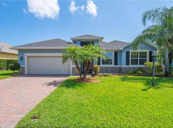 582 Gossamer Wing Way, Sebastian, FL 32958