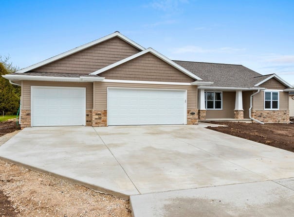513 KIRKLAND Avenue, ALGOMA, WI 54201-0000