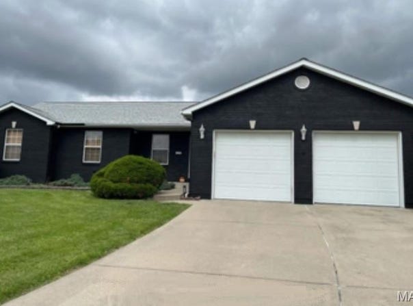 130 Regency Place, Millstadt, IL 62260