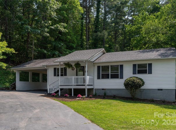 1 Buck Acres Drive, Asheville, NC 28806