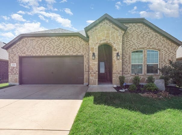 3021 Cobalt Drive, Aubrey, TX 76227
